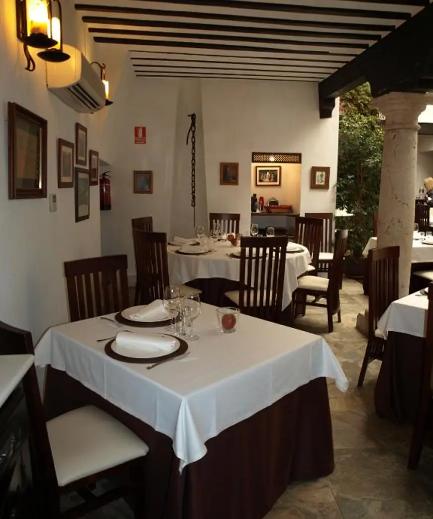 Salón del restaurante en Chinchón
